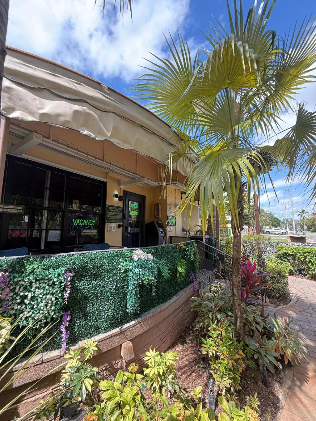Sheridan Guesthouse Dania Beach Dış mekan fotoğraf